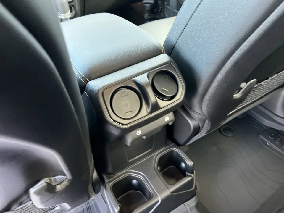 2025 Jeep JT Gladiator - Image 13 of 21