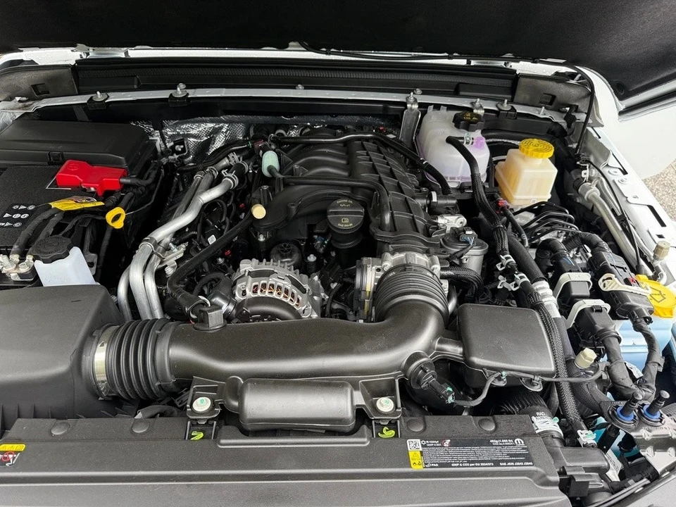 2025 Jeep JT Gladiator - Image 11 of 21