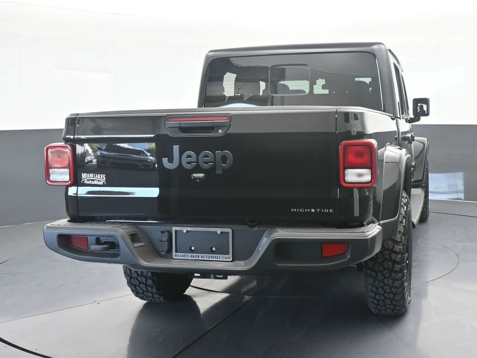 2025 Jeep JT Gladiator - Image 5 of 12