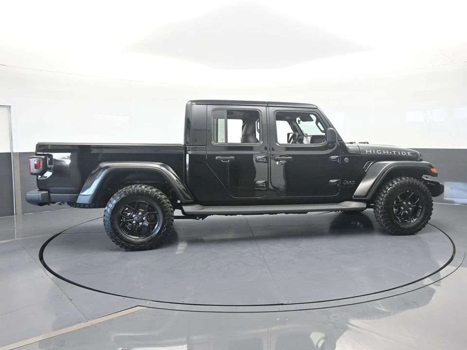 2025 Jeep JT Gladiator - Image 7 of 12