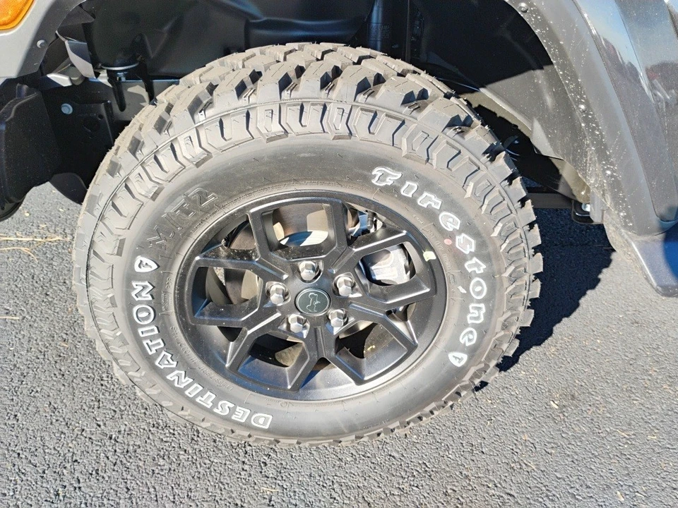 2025 Jeep JT Gladiator - Image 10 of 12