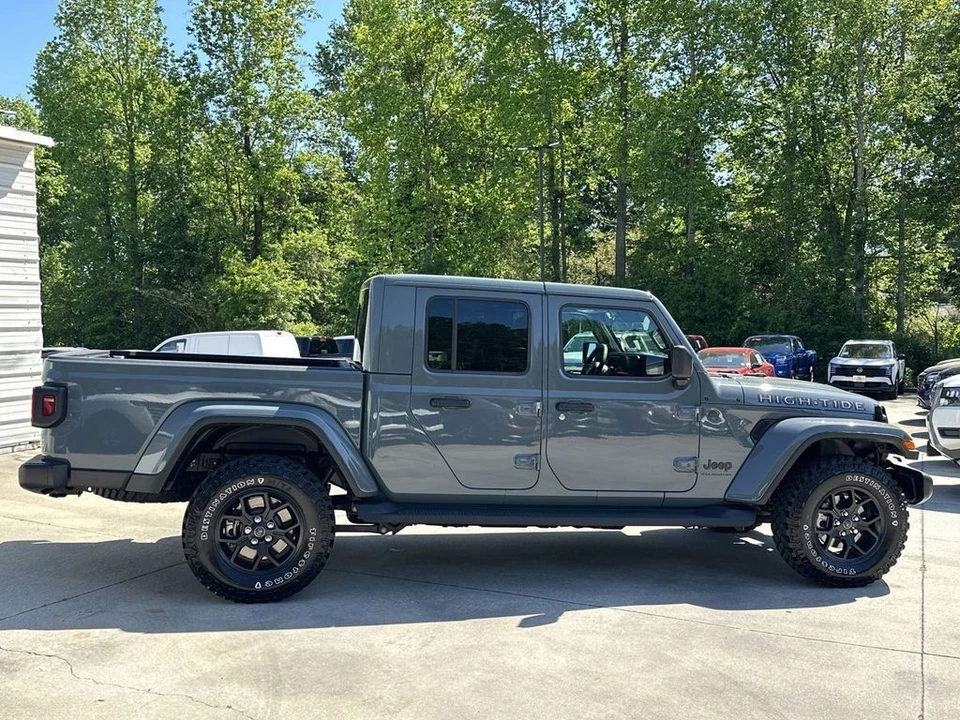 2025 Jeep JT Gladiator - Image 8 of 27