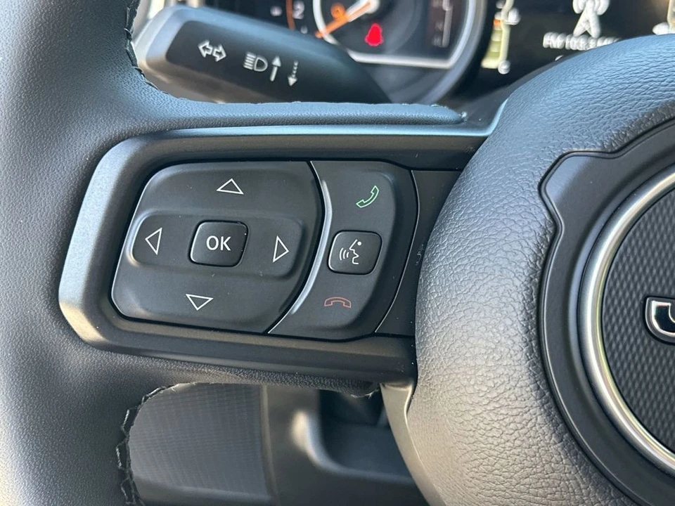 2025 Jeep JT Gladiator - Image 19 of 27
