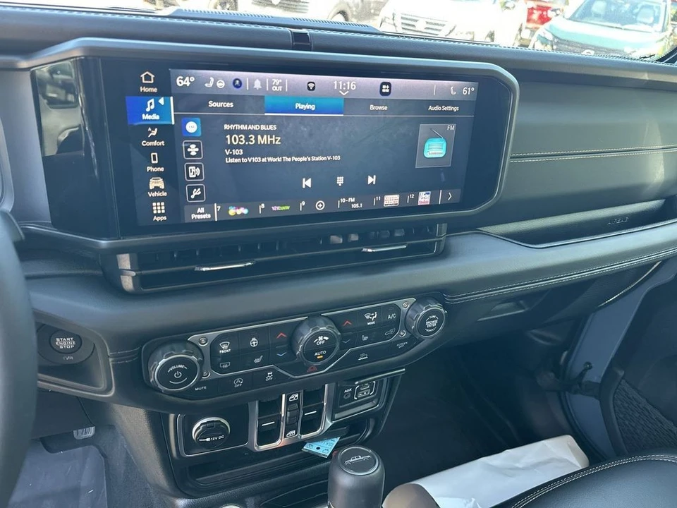 2025 Jeep JT Gladiator - Image 25 of 27