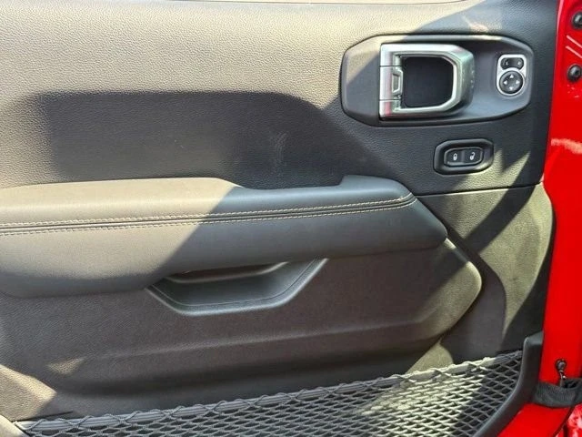 2025 Jeep JT Gladiator - Image 11 of 12