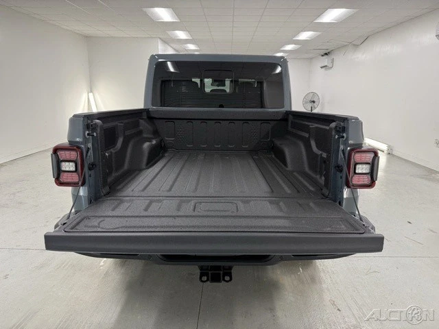 2025 Jeep JT Gladiator - Image 7 of 12