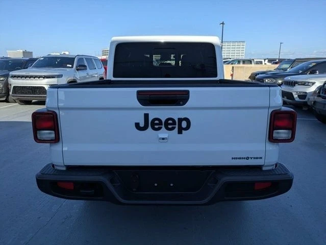 2025 Jeep JT Gladiator - Image 5 of 12