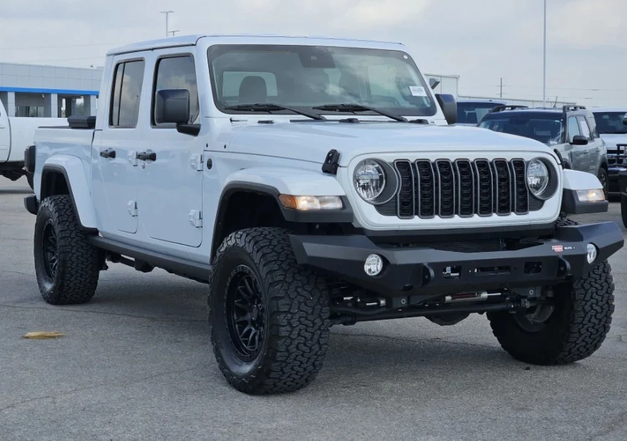 2025 Jeep JT Gladiator - Image 3 of 12
