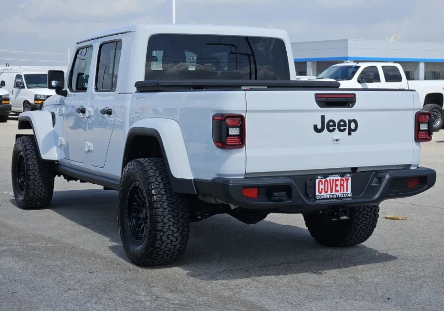 2025 Jeep JT Gladiator - Image 4 of 12