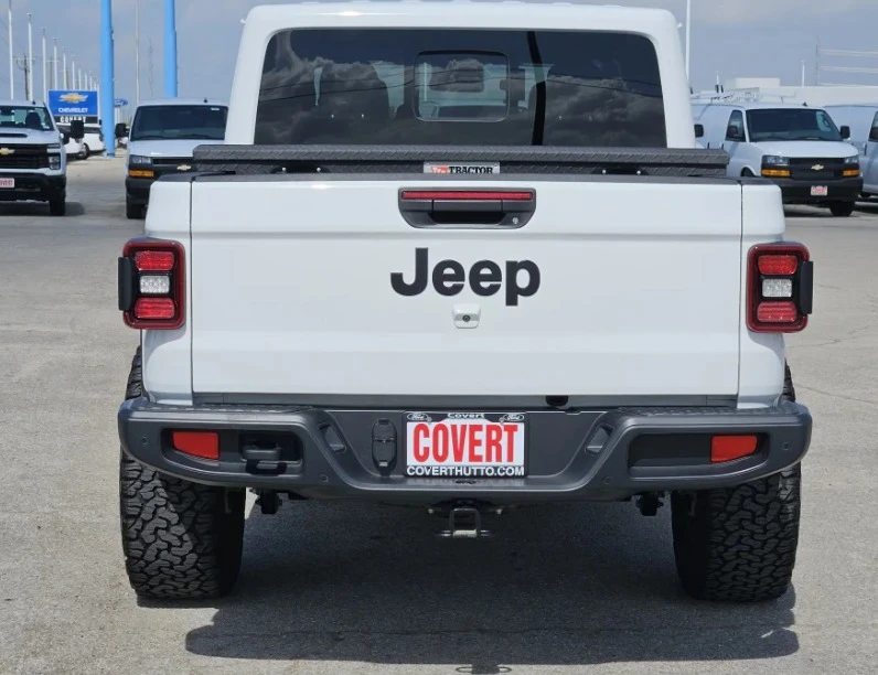 2025 Jeep JT Gladiator - Image 10 of 12