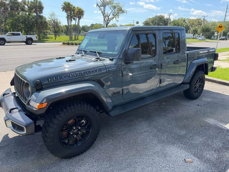 2025 Jeep JT Gladiator - Image 3 of 9