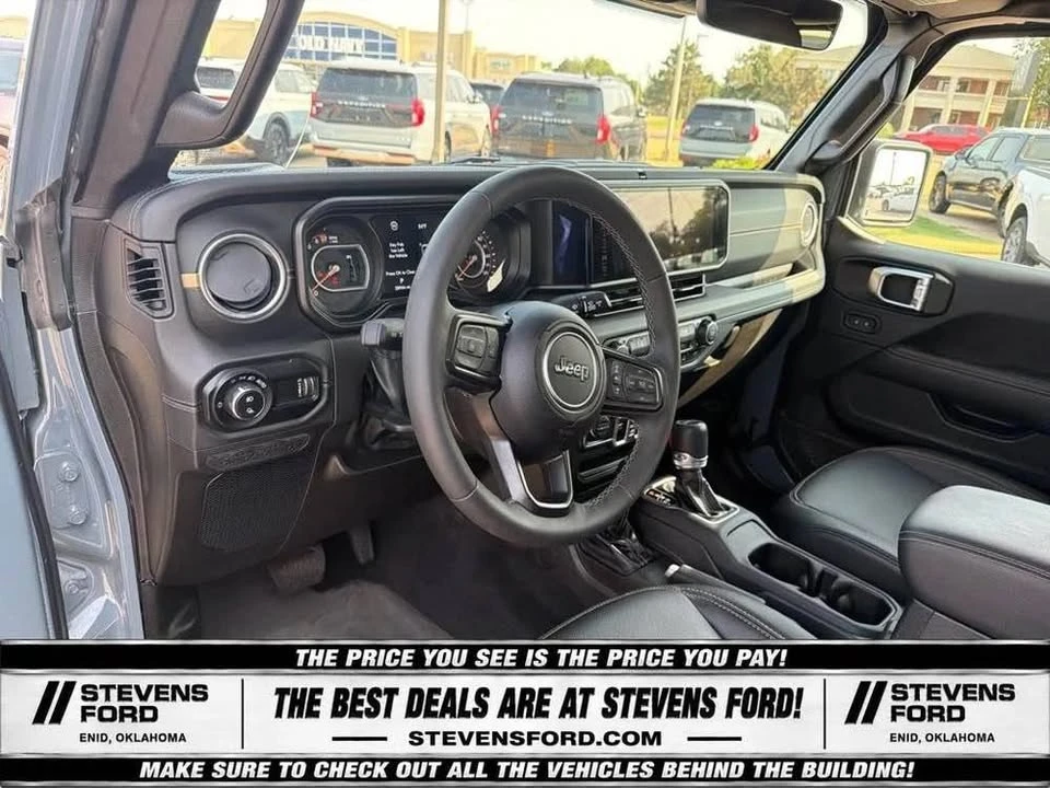 2025 Jeep JT Gladiator - Image 9 of 15