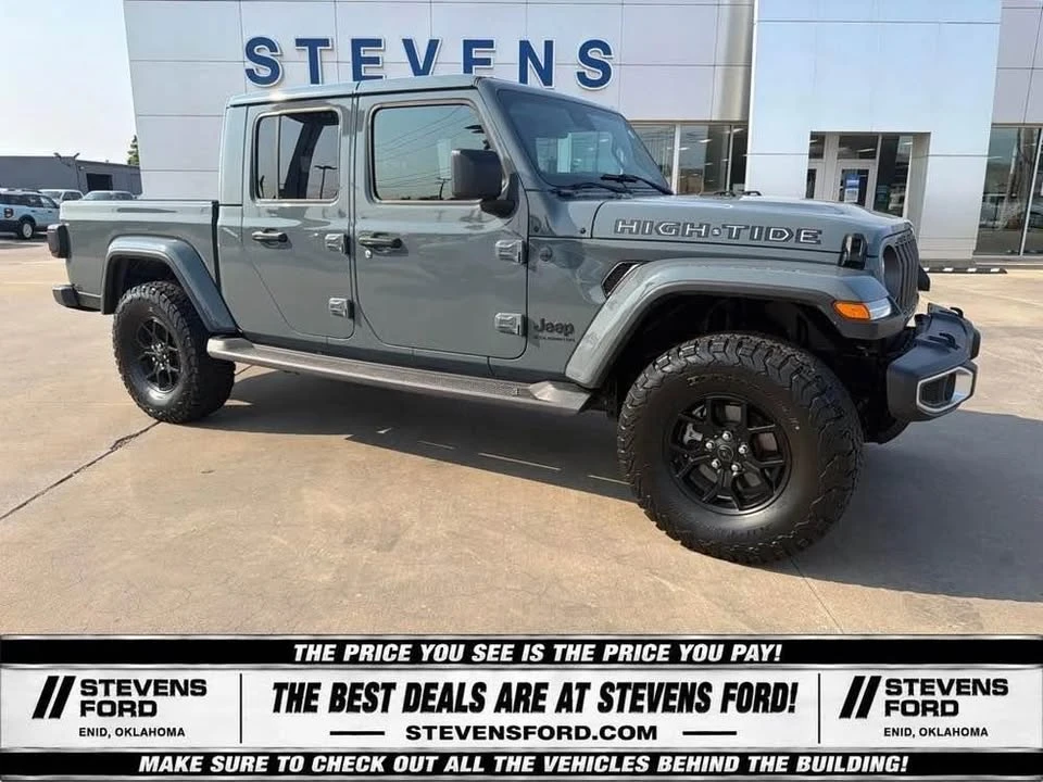 2025 Jeep JT Gladiator - Image 2 of 15