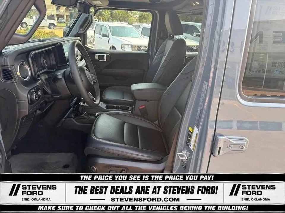 2025 Jeep JT Gladiator - Image 8 of 15