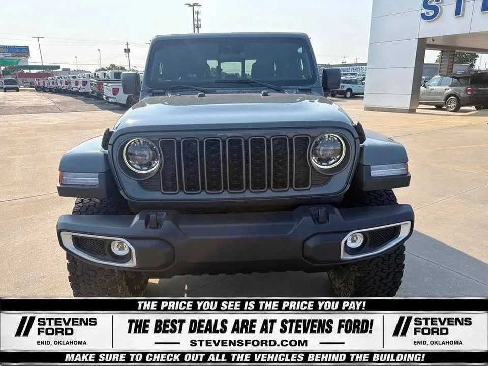 2025 Jeep JT Gladiator - Image 5 of 15