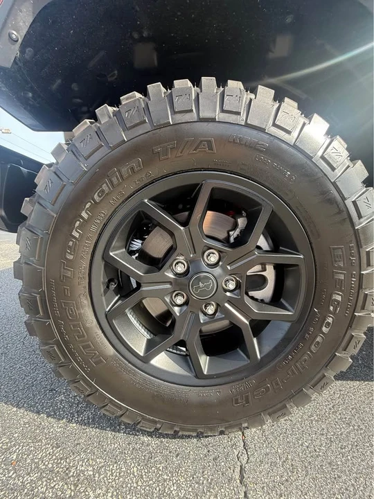 2025 Jeep JT Gladiator - Image 3 of 18