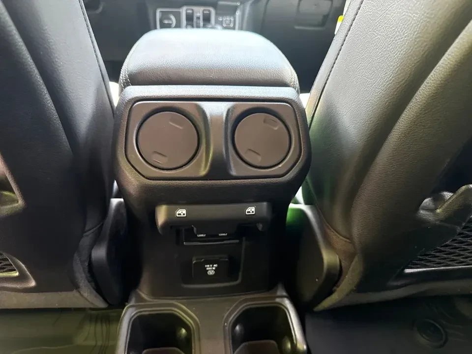 2025 Jeep JT Gladiator - Image 12 of 12