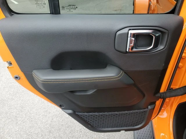 2025 Jeep JT Gladiator - Image 9 of 20