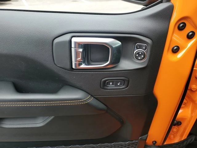 2025 Jeep JT Gladiator - Image 15 of 20
