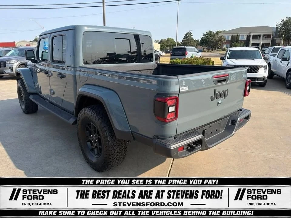 2025 Jeep JT Gladiator - Image 12 of 20