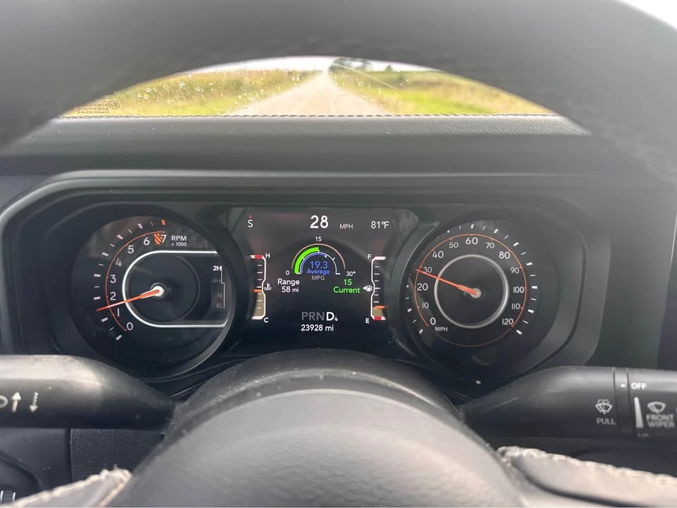 2025 Jeep JT Gladiator - Image 8 of 15