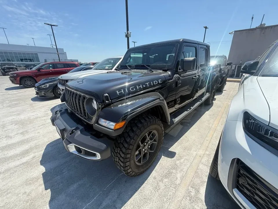 2025 Jeep JT Gladiator - Image 5 of 5