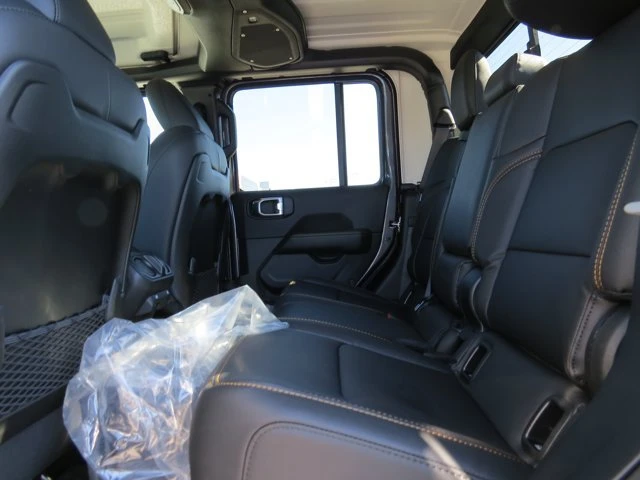 2025 Jeep JT Gladiator - Image 15 of 20
