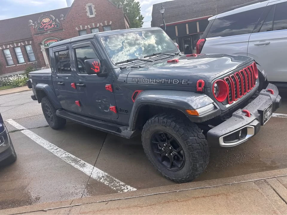 2025 Jeep JT Gladiator - Image 2 of 15