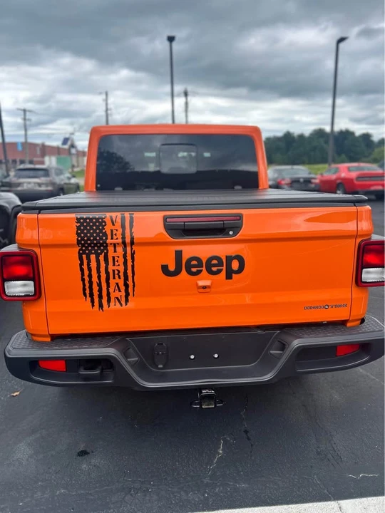 2025 Jeep JT Gladiator - Image 4 of 11