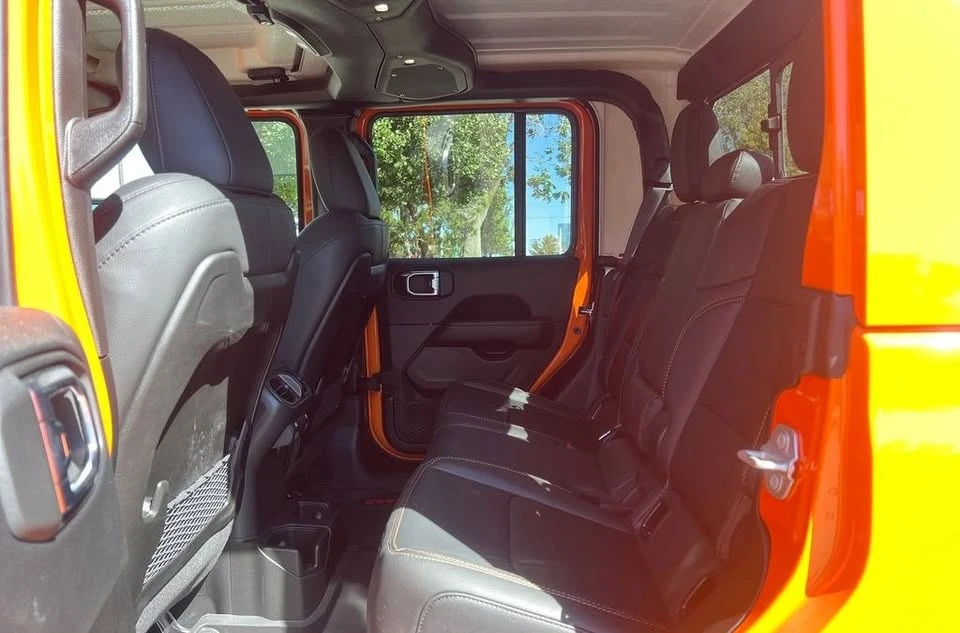 2025 Jeep JT Gladiator - Image 9 of 16