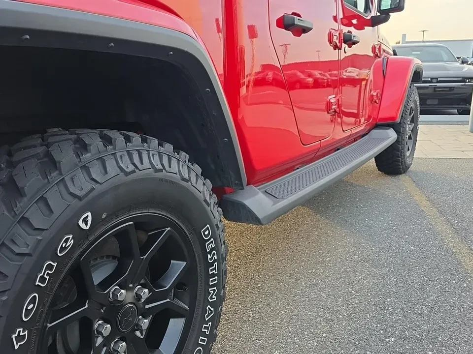 2025 Jeep JT Gladiator - Image 6 of 15