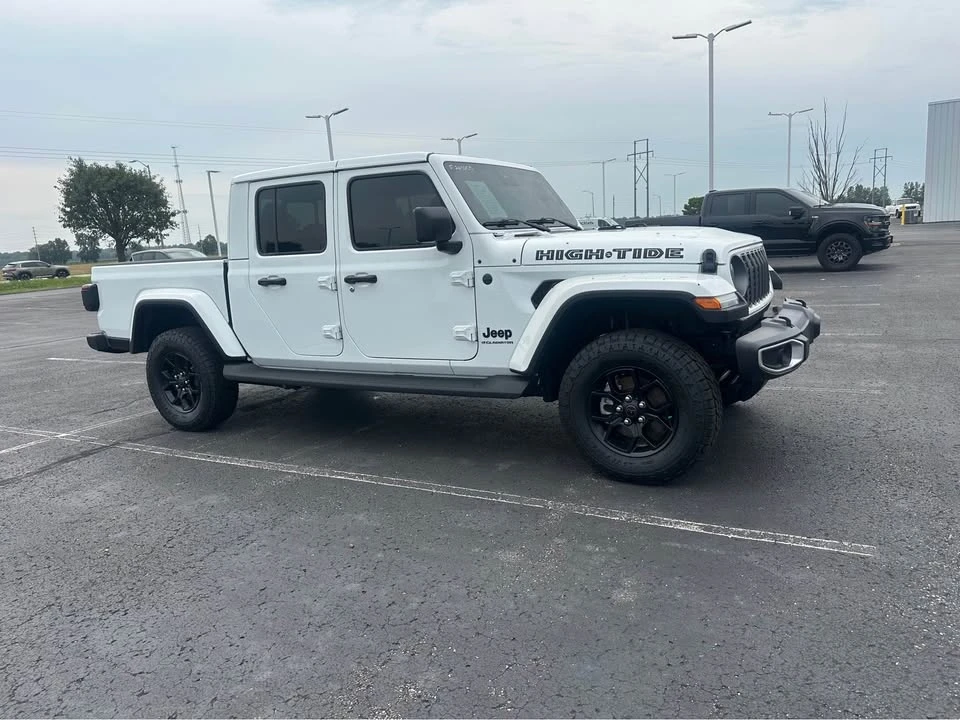 2025 Jeep JT Gladiator - Image 4 of 12