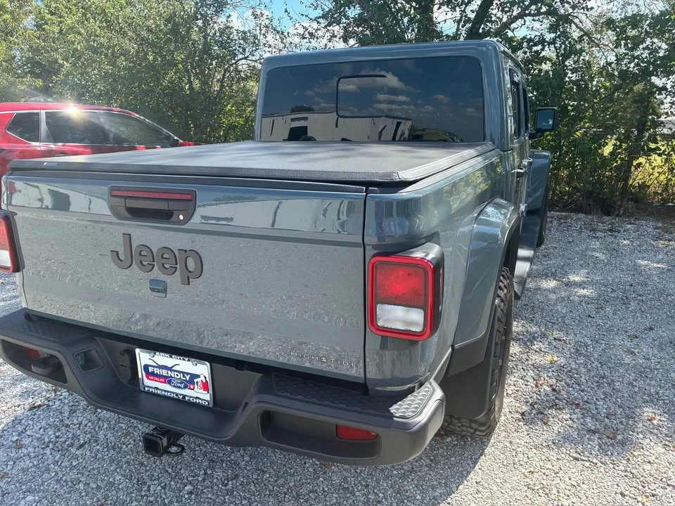 2025 Jeep JT Gladiator - Image 3 of 15