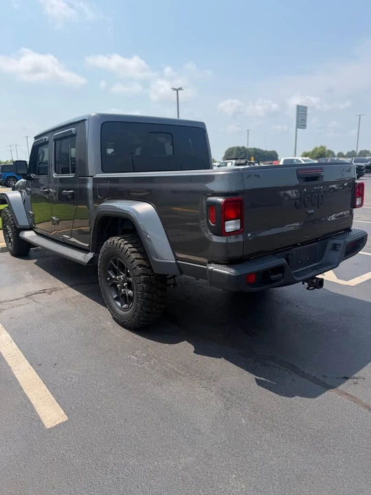 2025 Jeep JT Gladiator - Image 3 of 14