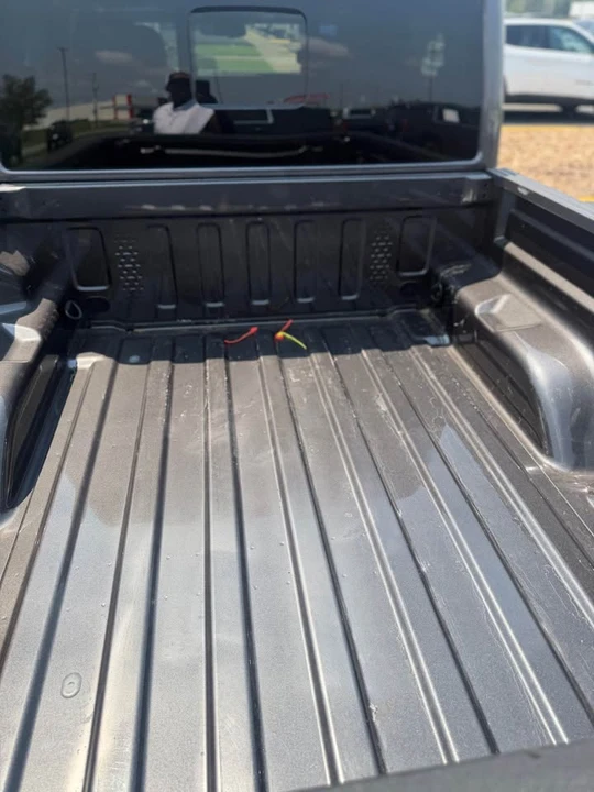2025 Jeep JT Gladiator - Image 10 of 14