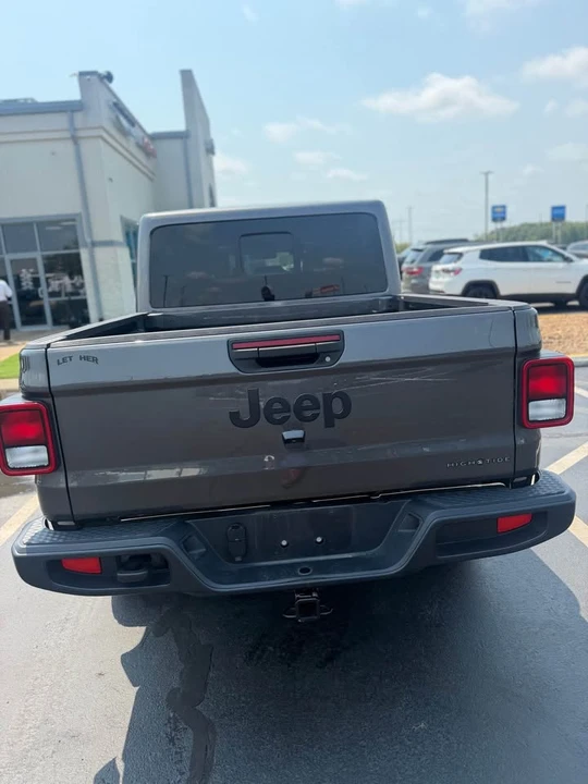 2025 Jeep JT Gladiator - Image 13 of 14