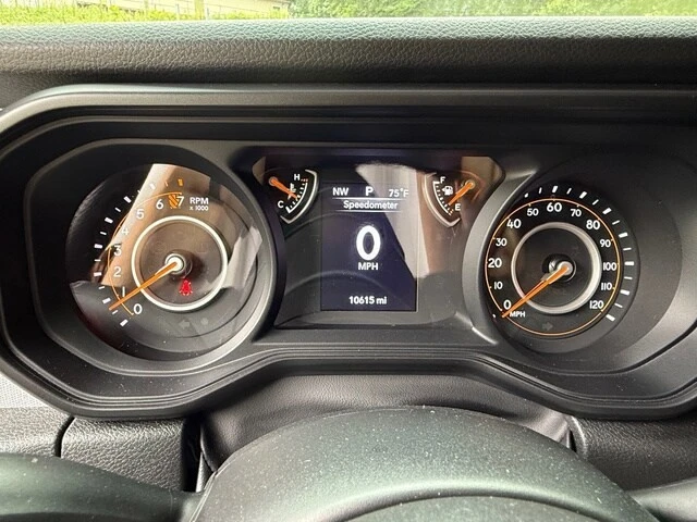 2025 Jeep JT Gladiator - Image 20 of 28
