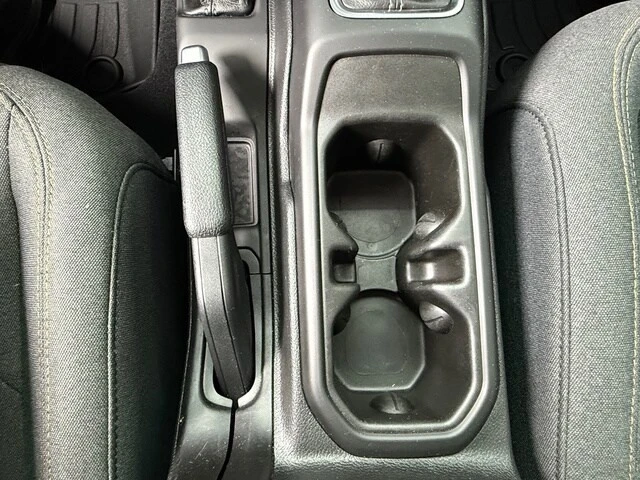 2025 Jeep JT Gladiator - Image 25 of 28