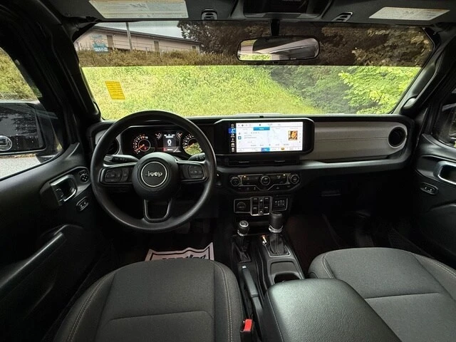 2025 Jeep JT Gladiator - Image 11 of 28
