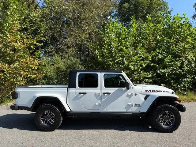 2025 Jeep JT Gladiator - Image 6 of 21