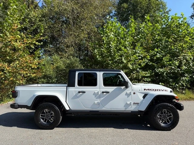 2025 Jeep JT Gladiator - Image 6 of 21