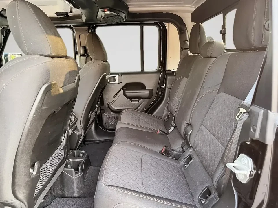2025 Jeep JT Gladiator - Image 18 of 20