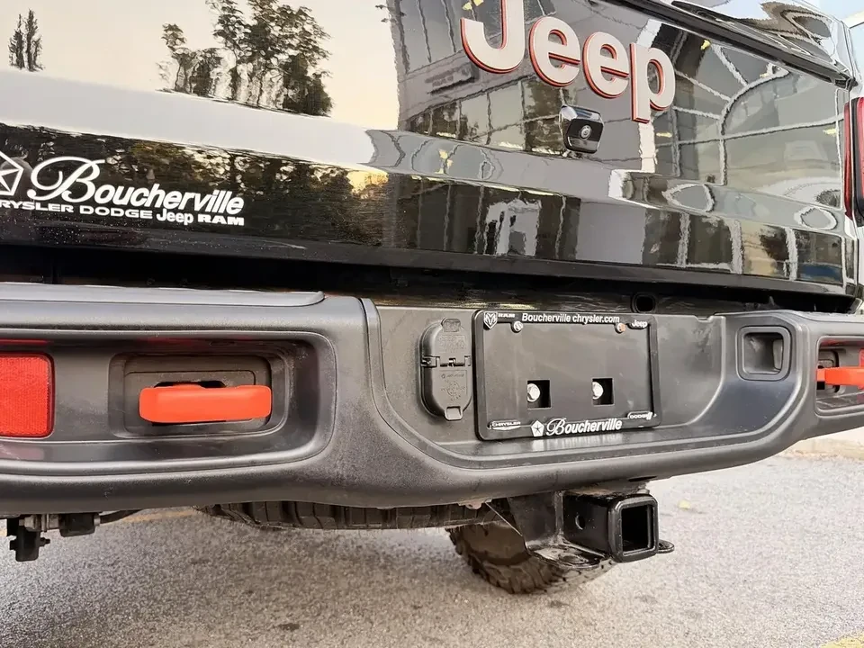 2025 Jeep JT Gladiator - Image 13 of 20