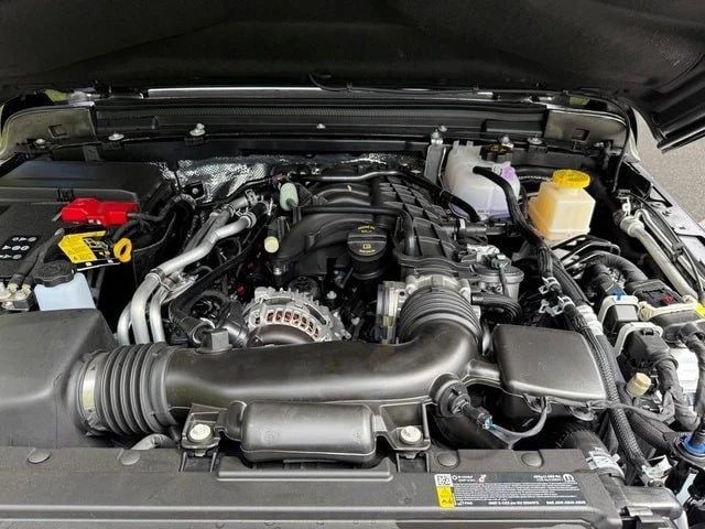 2025 Jeep JT Gladiator - Image 13 of 21