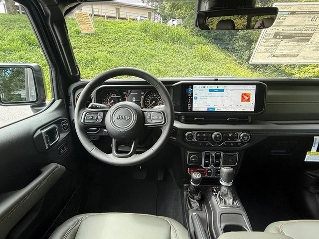 2025 Jeep JT Gladiator - Image 14 of 21