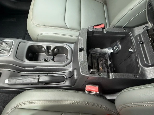 2025 Jeep JT Gladiator - Image 31 of 31