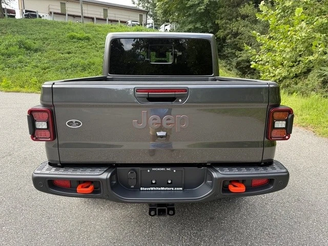 2025 Jeep JT Gladiator - Image 8 of 21