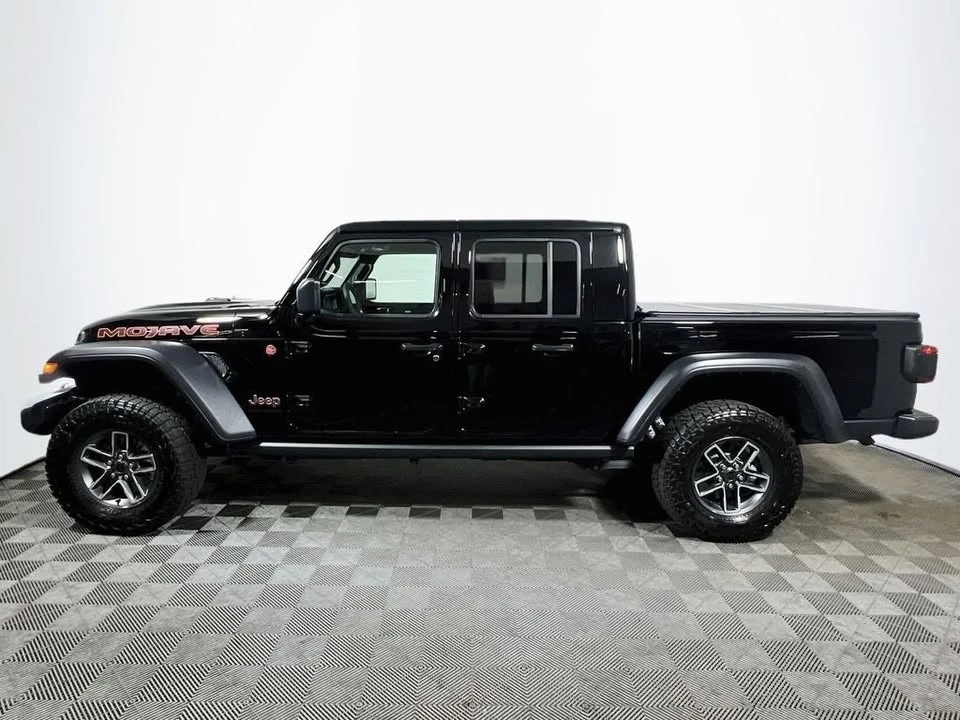 2025 Jeep JT Gladiator - Image 4 of 19