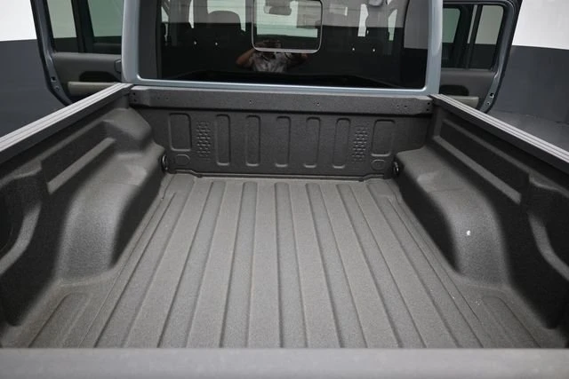 2025 Jeep JT Gladiator - Image 20 of 20