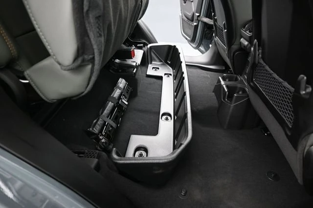 2025 Jeep JT Gladiator - Image 17 of 20
